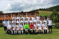 Die Mannschaft des TSV Ebersdorf im Sommer 2017 anlässlich der Trikotübergabe durch DSF